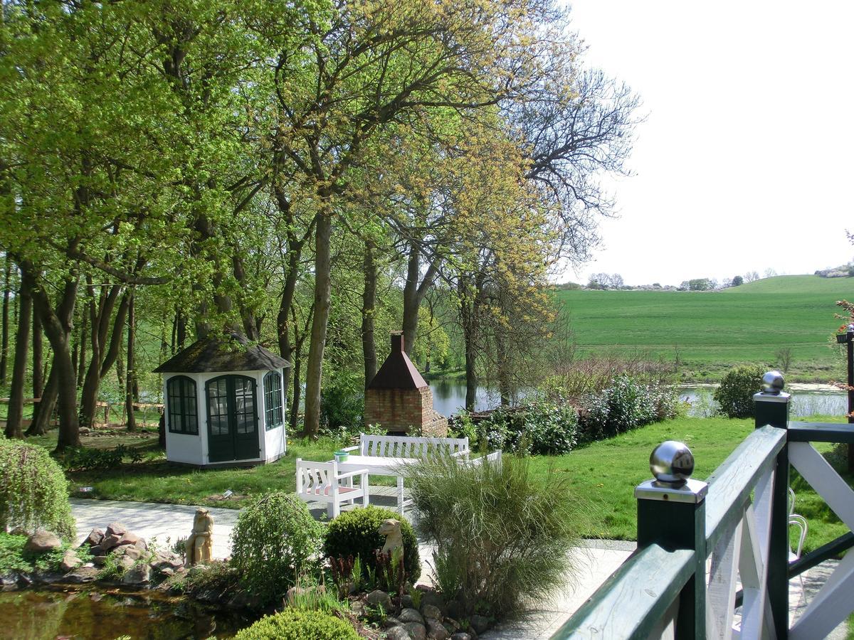 Domane Neu Gaarz Hostel Dış mekan fotoğraf